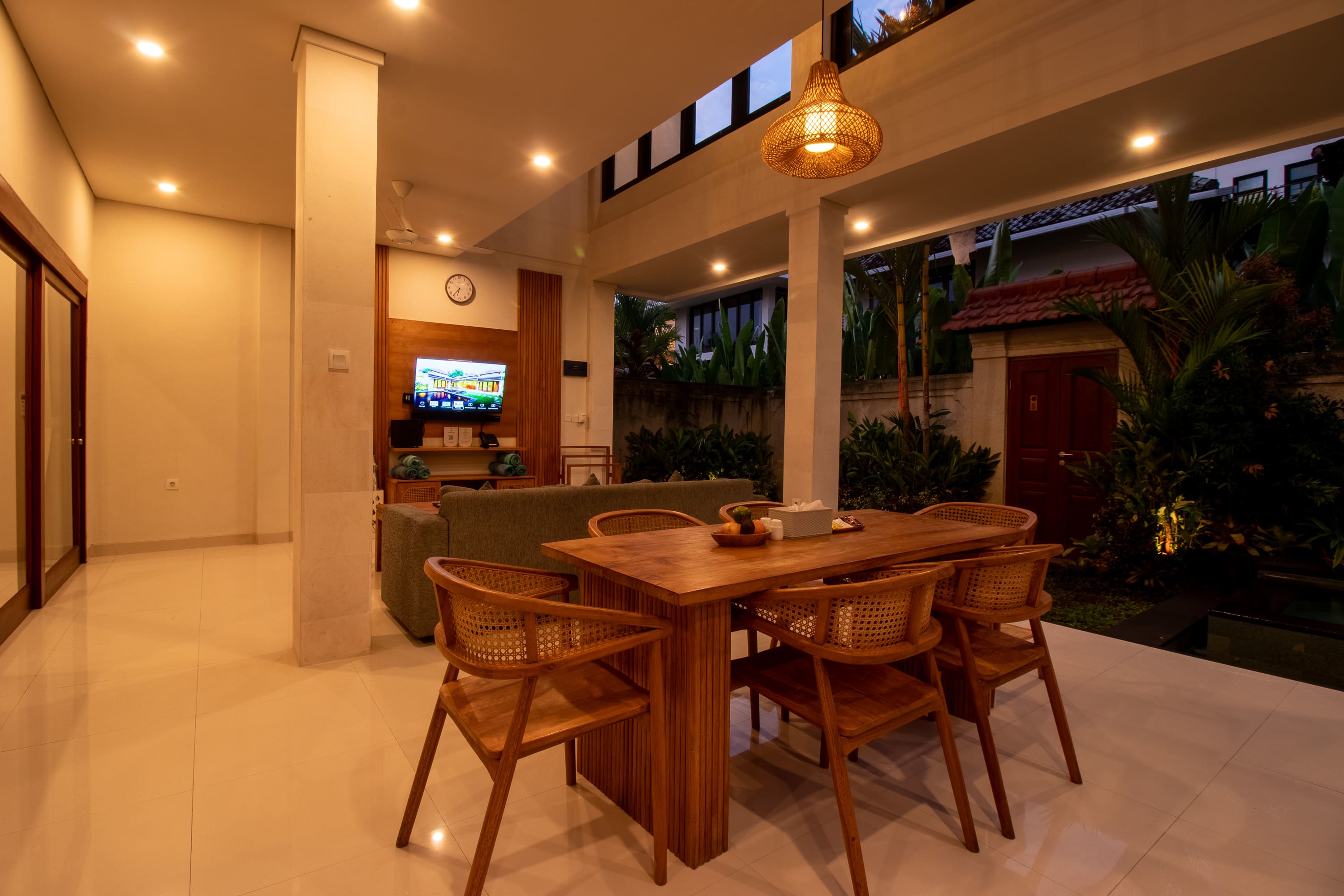 Feel at Home, Feel the Bali Atmosphere