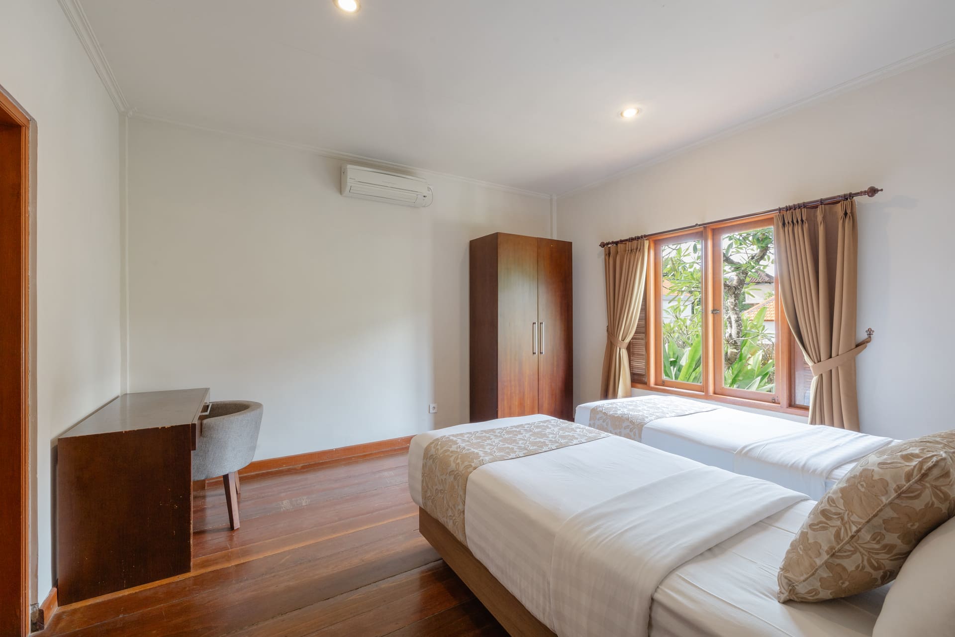 2 Kamar Tidur dengan Kolam Pribadi - 3A/3B