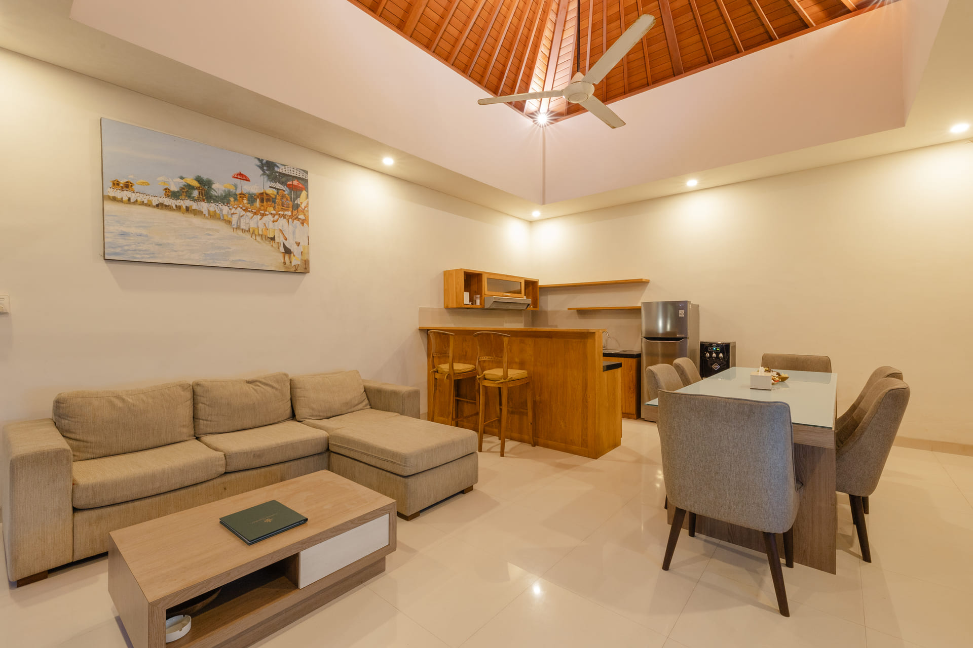 3 Kamar Tidur dengan Kolam Pribadi - 8